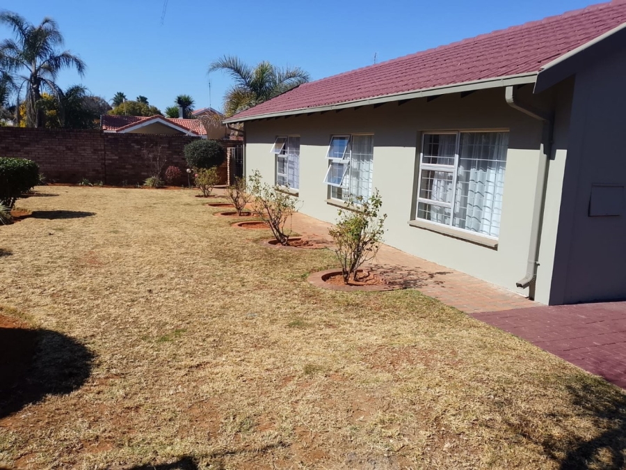 4 Bedroom Property for Sale in Flamwood North West